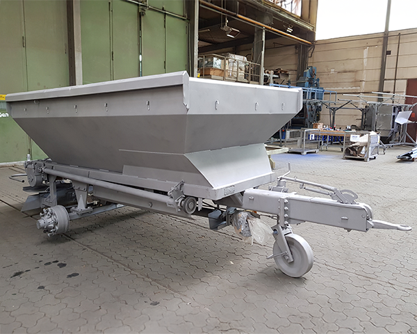 fritz_maschinen_referenzprojekte_lohnstrahlen_anhaenger