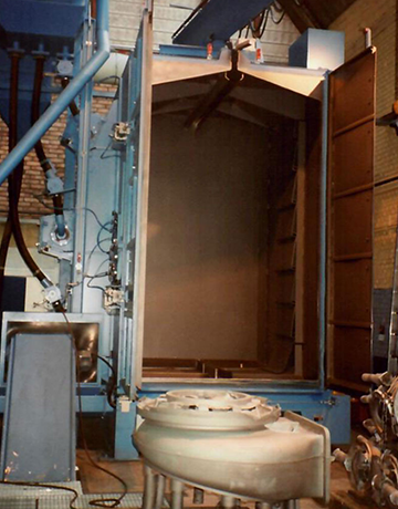 fritz_maschinen_schleuderrad_haengebahnstrahlanlage_schwenkkran